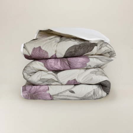 imagen comforter set floral vintage doblado entero recto
