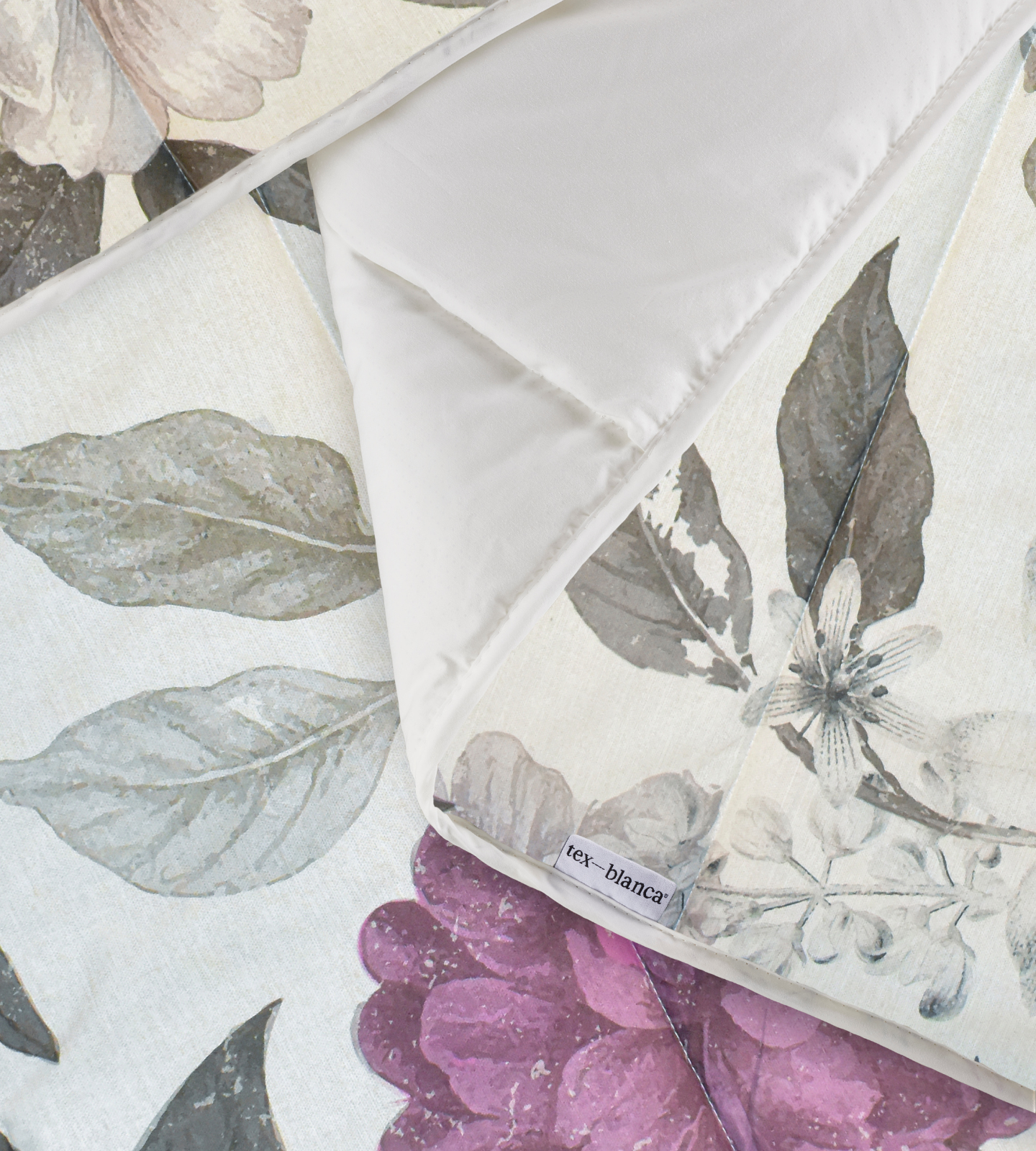 imagen comforter set floral vintage doblado